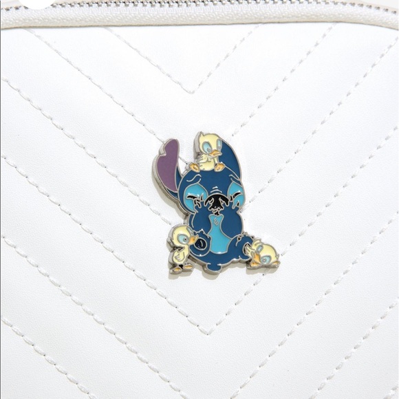 NWT Loungefly Stitch with Ducklings white quilted mini backpack - Picture 4 of 9